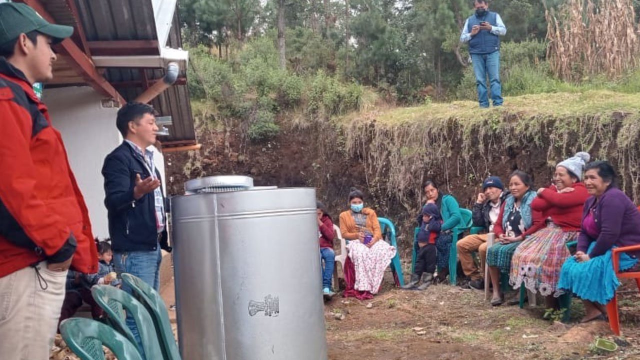 entrega-de-silos-a-comunitarios-aldea-cantzela entrega-de-silos-a-comunitarios-aldea-cantzela